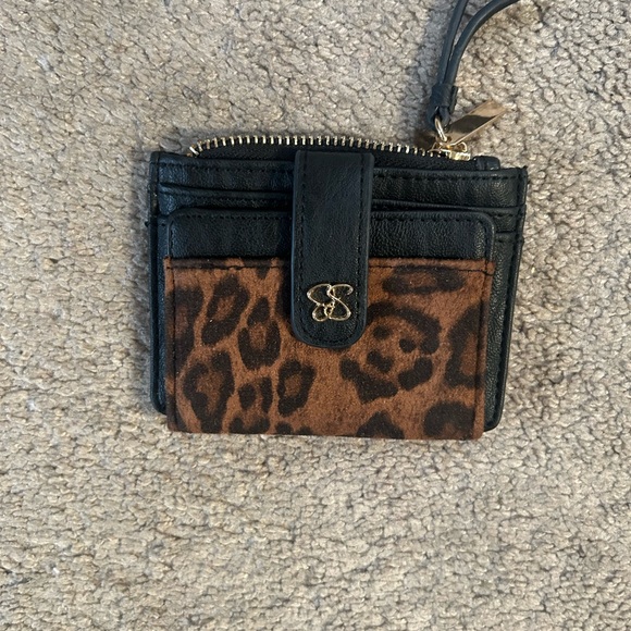 Jessica Simpson Black and Leopard Print wallet - Picture 3 of 3